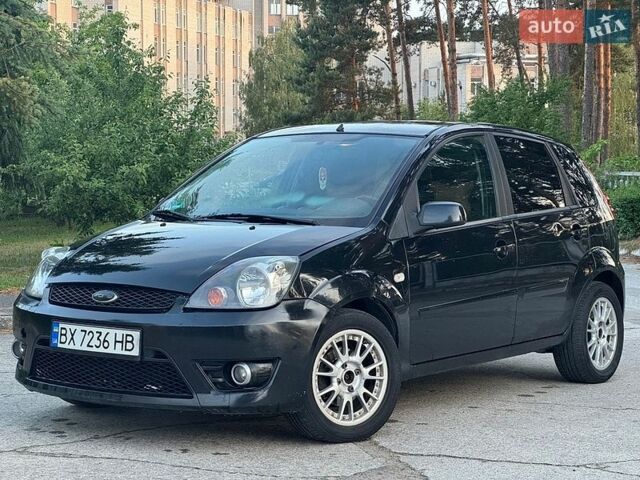 Чорний Форд Фієста, об'ємом двигуна 1.3 л та пробігом 231 тис. км за 2799 $, фото 1 на Automoto.ua