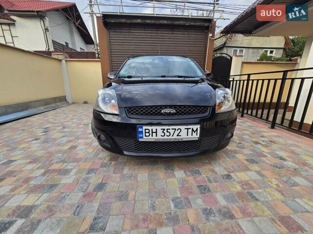 Чорний Форд Фієста, об'ємом двигуна 1.3 л та пробігом 190 тис. км за 4500 $, фото 1 на Automoto.ua