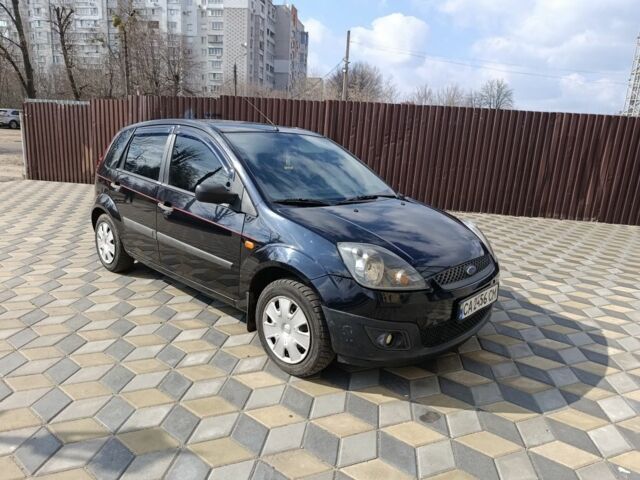 Черный Форд Фиеста, объемом двигателя 1.4 л и пробегом 205 тыс. км за 3700 $, фото 1 на Automoto.ua