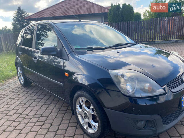 Чорний Форд Фієста, об'ємом двигуна 1.4 л та пробігом 235 тис. км за 3950 $, фото 1 на Automoto.ua