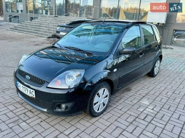 Черный Форд Фиеста, объемом двигателя 1.3 л и пробегом 140 тыс. км за 3500 $, фото 1 на Automoto.ua