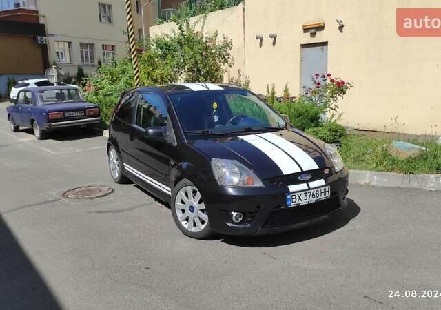 Черный Форд Фиеста, объемом двигателя 2 л и пробегом 203 тыс. км за 3800 $, фото 1 на Automoto.ua
