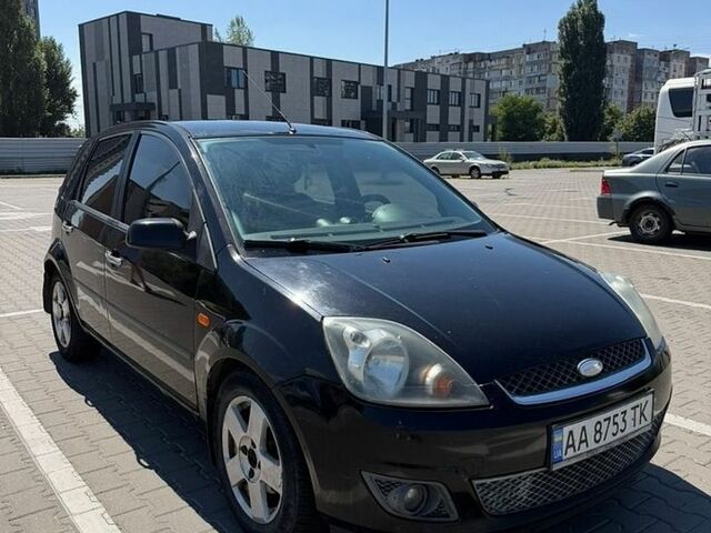 Чорний Форд Фієста, об'ємом двигуна 1.4 л та пробігом 215 тис. км за 4300 $, фото 1 на Automoto.ua