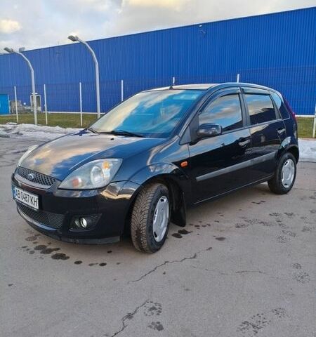 Черный Форд Фиеста, объемом двигателя 1.6 л и пробегом 207 тыс. км за 5600 $, фото 1 на Automoto.ua