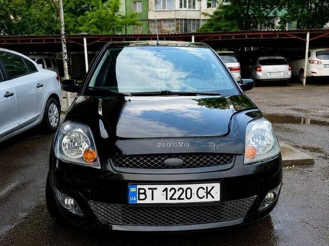 Чорний Форд Фієста, об'ємом двигуна 1.4 л та пробігом 205 тис. км за 3500 $, фото 1 на Automoto.ua