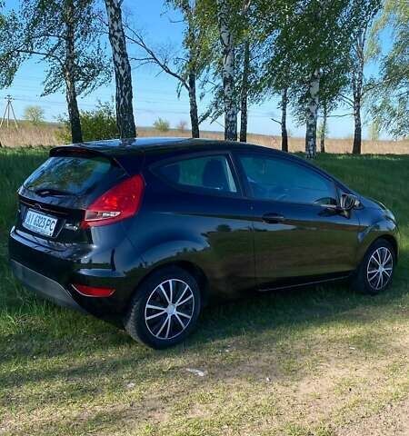 Черный Форд Фиеста, объемом двигателя 1.4 л и пробегом 149 тыс. км за 5700 $, фото 1 на Automoto.ua