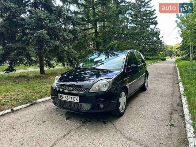 Черный Форд Фиеста, объемом двигателя 1.4 л и пробегом 196 тыс. км за 2900 $, фото 1 на Automoto.ua
