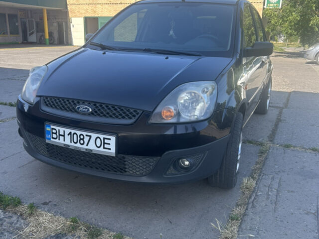 Чорний Форд Фієста, об'ємом двигуна 1.39 л та пробігом 174 тис. км за 4750 $, фото 1 на Automoto.ua