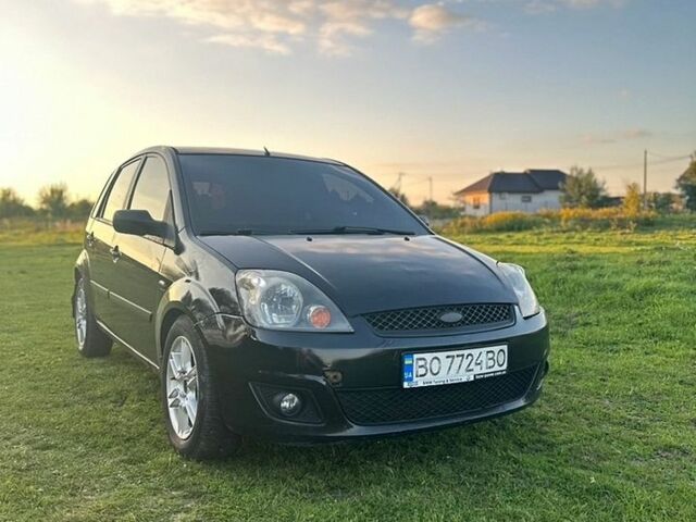 Чорний Форд Фієста, об'ємом двигуна 1.39 л та пробігом 213 тис. км за 3700 $, фото 1 на Automoto.ua