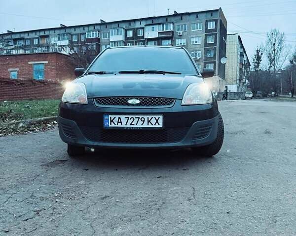 Чорний Форд Фієста, об'ємом двигуна 1.25 л та пробігом 246 тис. км за 4300 $, фото 1 на Automoto.ua