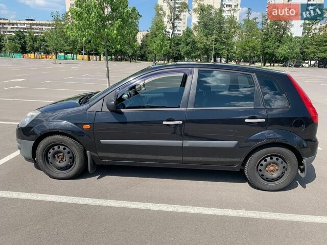 Чорний Форд Фієста, об'ємом двигуна 0 л та пробігом 120 тис. км за 4000 $, фото 1 на Automoto.ua