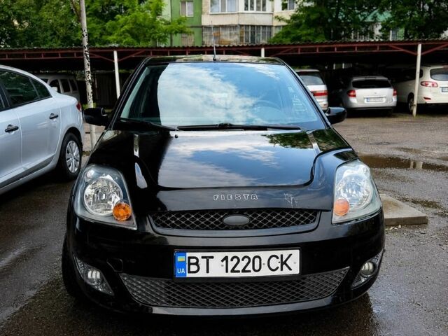 Чорний Форд Фієста, об'ємом двигуна 1.4 л та пробігом 205 тис. км за 3352 $, фото 1 на Automoto.ua
