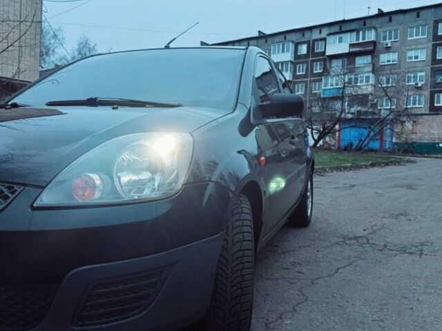 Чорний Форд Фієста, об'ємом двигуна 1.2 л та пробігом 246 тис. км за 4300 $, фото 1 на Automoto.ua