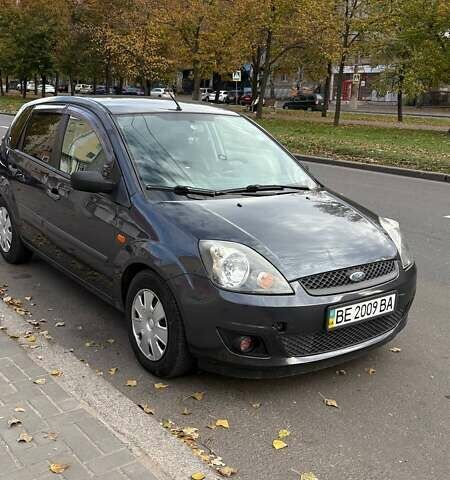 Черный Форд Фиеста, объемом двигателя 1.24 л и пробегом 194 тыс. км за 4200 $, фото 1 на Automoto.ua