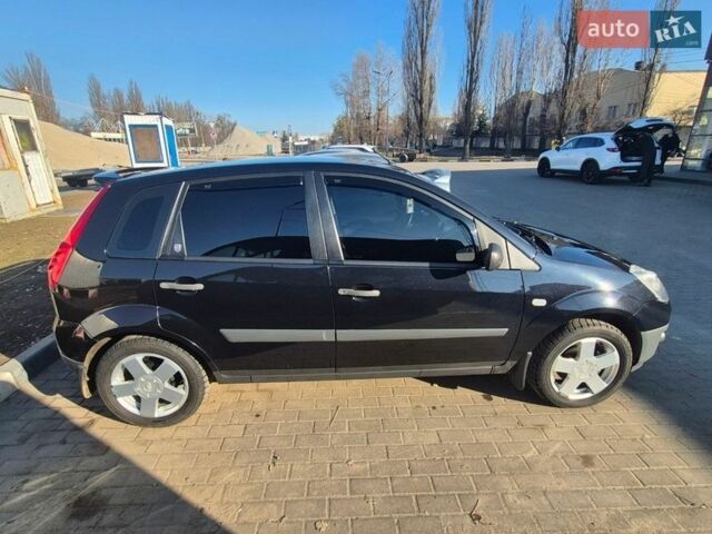 Чорний Форд Фієста, об'ємом двигуна 1.4 л та пробігом 73 тис. км за 6200 $, фото 1 на Automoto.ua