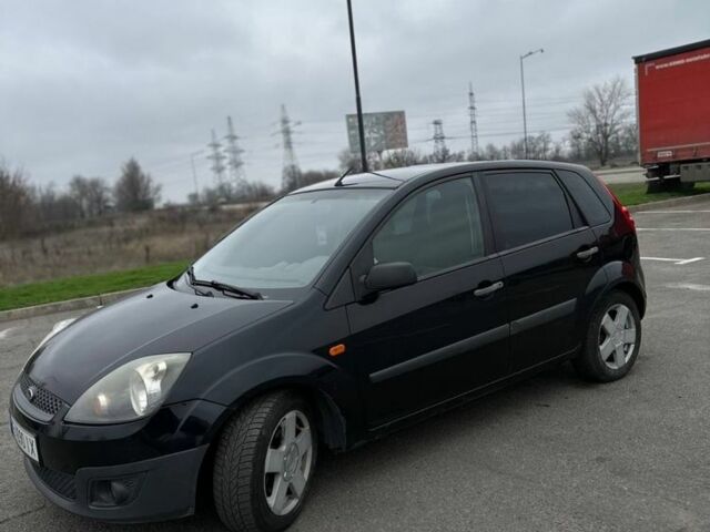 Чорний Форд Фієста, об'ємом двигуна 1.4 л та пробігом 20 тис. км за 3600 $, фото 1 на Automoto.ua