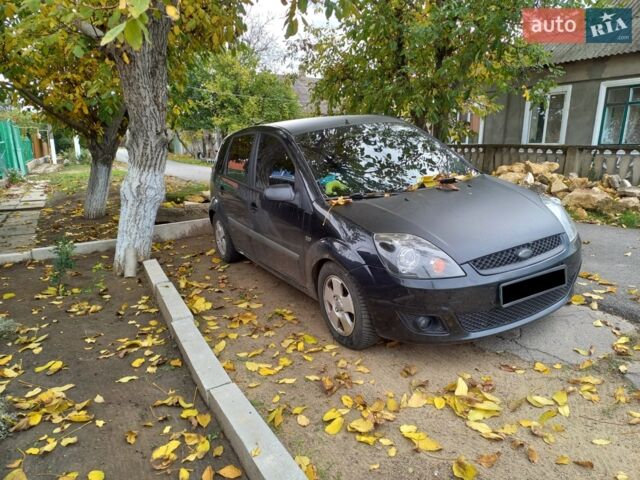 Черный Форд Фиеста, объемом двигателя 1.4 л и пробегом 270 тыс. км за 4500 $, фото 1 на Automoto.ua