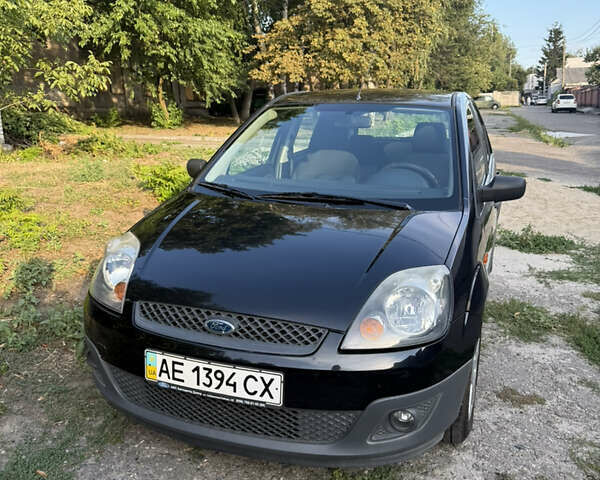 Чорний Форд Фієста, об'ємом двигуна 1.4 л та пробігом 117 тис. км за 4700 $, фото 1 на Automoto.ua