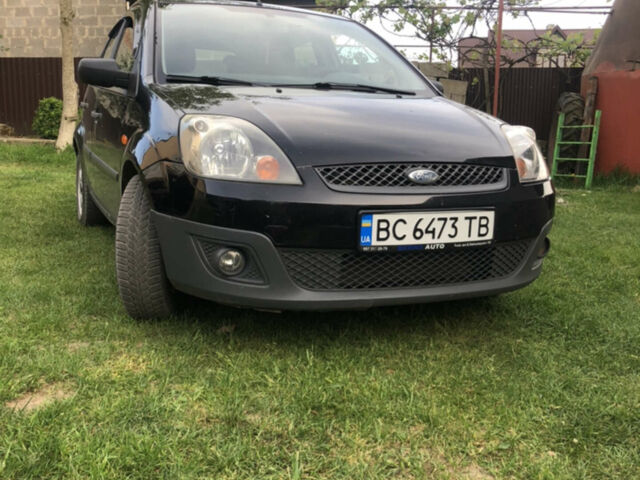 Чорний Форд Фієста, об'ємом двигуна 1.4 л та пробігом 258 тис. км за 4100 $, фото 1 на Automoto.ua