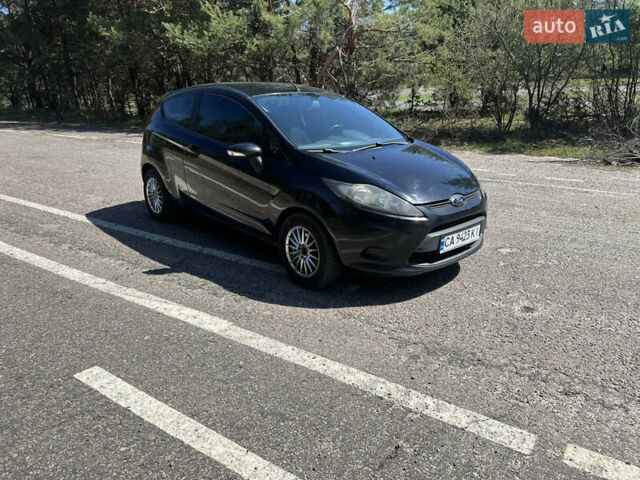 Черный Форд Фиеста, объемом двигателя 1.6 л и пробегом 230 тыс. км за 4700 $, фото 1 на Automoto.ua