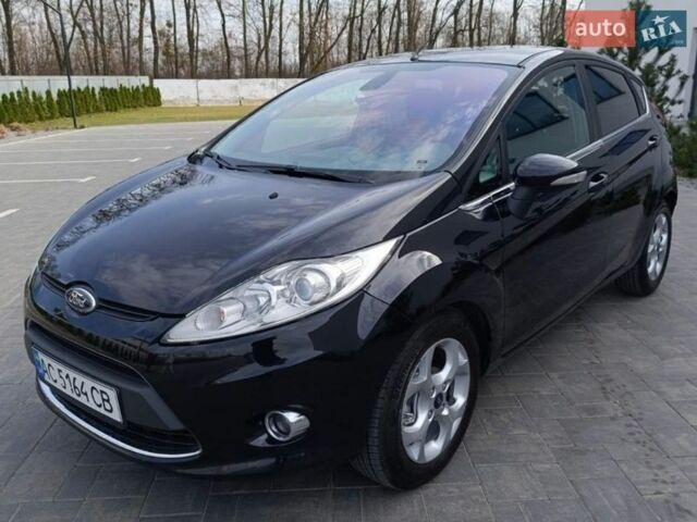 Черный Форд Фиеста, объемом двигателя 1.56 л и пробегом 219 тыс. км за 6400 $, фото 1 на Automoto.ua