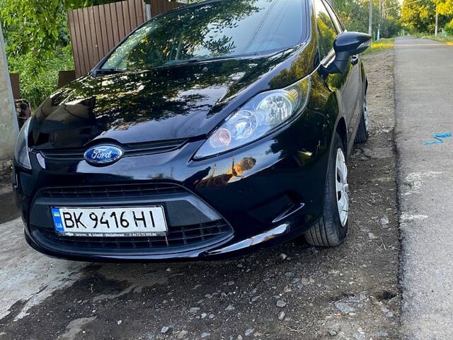 Черный Форд Фиеста, объемом двигателя 1.4 л и пробегом 280 тыс. км за 5800 $, фото 1 на Automoto.ua