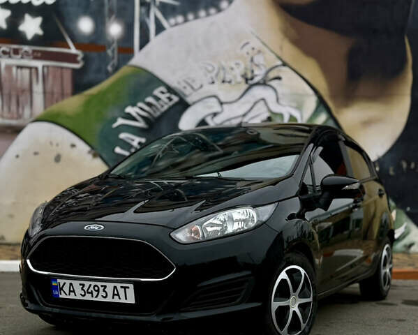 Чорний Форд Фієста, об'ємом двигуна 1 л та пробігом 131 тис. км за 8200 $, фото 1 на Automoto.ua