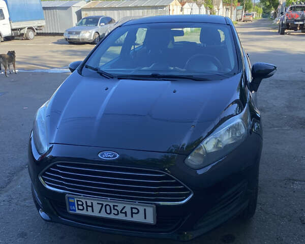 Черный Форд Фиеста, объемом двигателя 1.6 л и пробегом 131 тыс. км за 7500 $, фото 1 на Automoto.ua