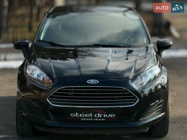 Черный Форд Фиеста, объемом двигателя 1.6 л и пробегом 70 тыс. км за 9799 $, фото 1 на Automoto.ua