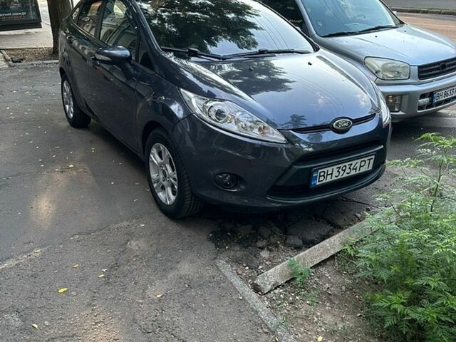 Чорний Форд Фієста, об'ємом двигуна 1.6 л та пробігом 167 тис. км за 6200 $, фото 1 на Automoto.ua