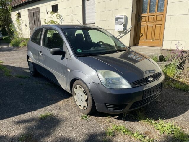 Чорний Форд Фієста, об'ємом двигуна 1.6 л та пробігом 186 тис. км за 1000 $, фото 1 на Automoto.ua