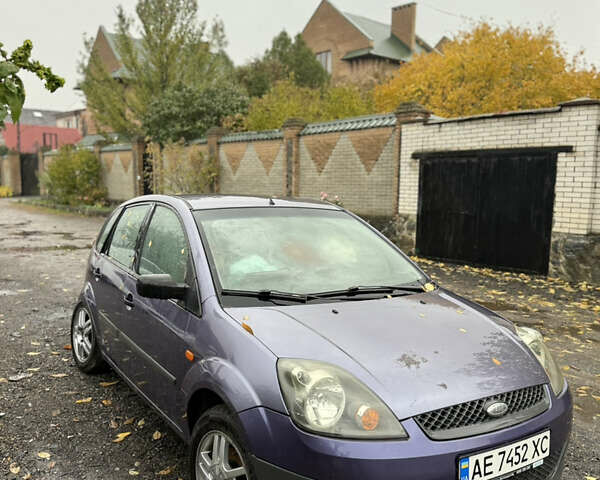 Форд Фиеста 2006 в Запорожье на Automoto.ua Фиолетовый Форд Фиеста, объемом двигателя 1.39 л и пробегом 157 тыс. км за 1800 $, фото 1 на Automoto.ua