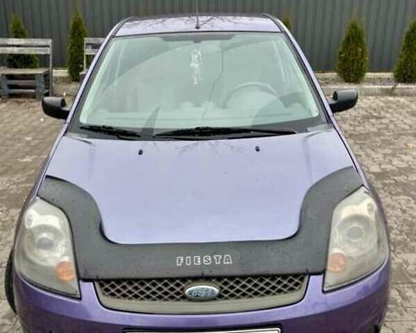 Фіолетовий Форд Фієста, об'ємом двигуна 1.3 л та пробігом 221 тис. км за 2600 $, фото 1 на Automoto.ua