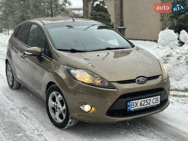 Коричневый Форд Фиеста, объемом двигателя 1.4 л и пробегом 92 тыс. км за 6800 $, фото 1 на Automoto.ua