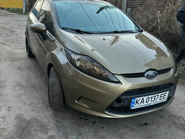 Коричневий Форд Фієста, об'ємом двигуна 1.6 л та пробігом 200 тис. км за 4500 $, фото 1 на Automoto.ua