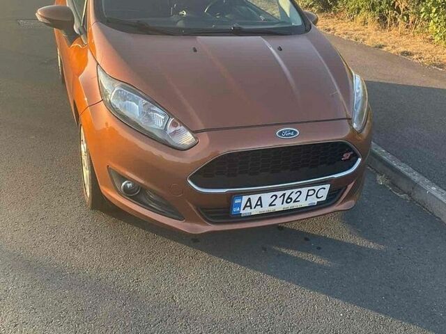 Коричневий Форд Фієста, об'ємом двигуна 1 л та пробігом 96 тис. км за 7500 $, фото 1 на Automoto.ua