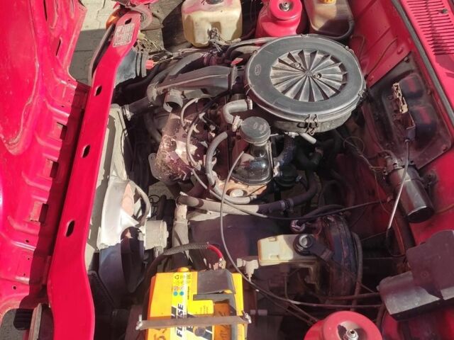 Червоний Форд Фієста, об'ємом двигуна 1 л та пробігом 250 тис. км за 500 $, фото 1 на Automoto.ua