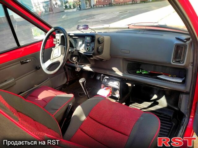 Червоний Форд Фієста, об'ємом двигуна 1 л та пробігом 260 тис. км за 400 $, фото 1 на Automoto.ua