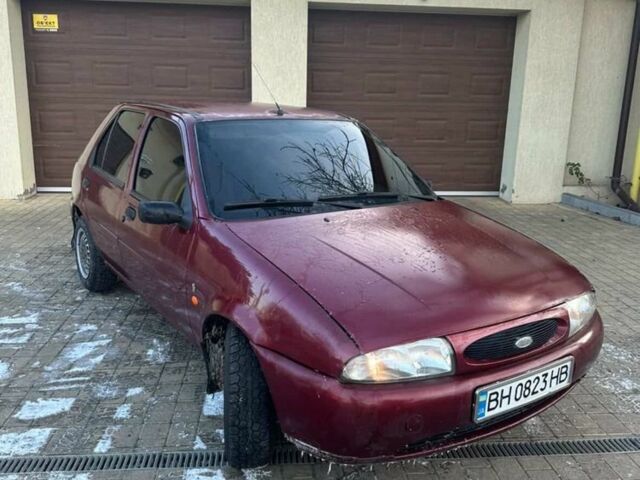 Красный Форд Фиеста, объемом двигателя 1.2 л и пробегом 150 тыс. км за 1300 $, фото 1 на Automoto.ua