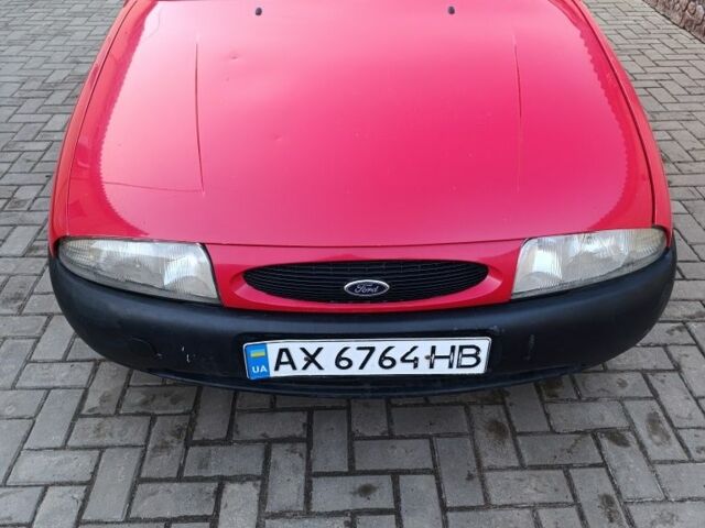 Красный Форд Фиеста, объемом двигателя 1.3 л и пробегом 160 тыс. км за 1100 $, фото 1 на Automoto.ua