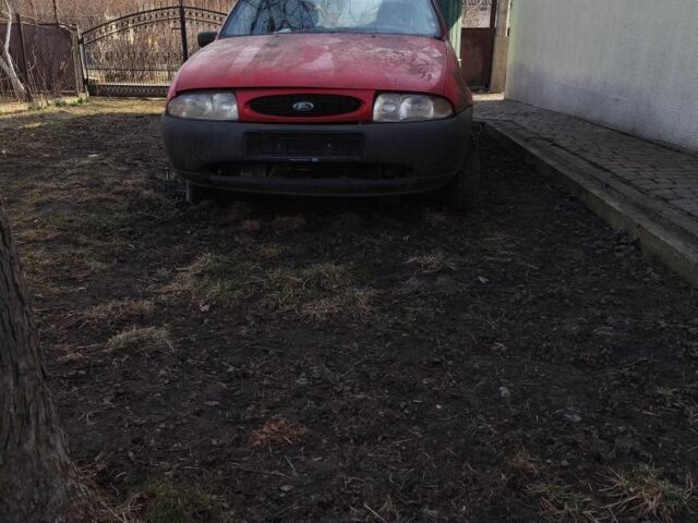 Красный Форд Фиеста, объемом двигателя 1 л и пробегом 110 тыс. км за 565 $, фото 1 на Automoto.ua