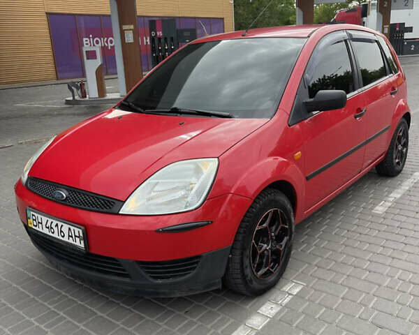 Красный Форд Фиеста, объемом двигателя 1.3 л и пробегом 115 тыс. км за 3550 $, фото 1 на Automoto.ua