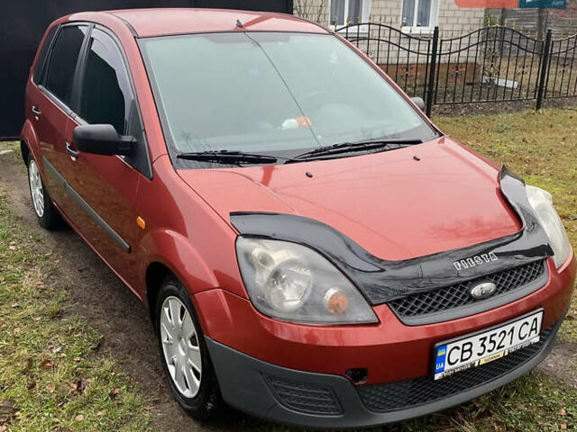 Красный Форд Фиеста, объемом двигателя 1.24 л и пробегом 226 тыс. км за 3600 $, фото 1 на Automoto.ua
