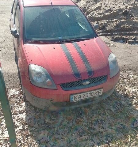 Червоний Форд Фієста, об'ємом двигуна 1.4 л та пробігом 260 тис. км за 3150 $, фото 1 на Automoto.ua