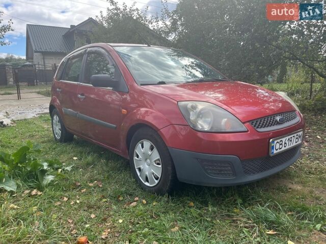 Красный Форд Фиеста, объемом двигателя 1.3 л и пробегом 216 тыс. км за 2700 $, фото 1 на Automoto.ua