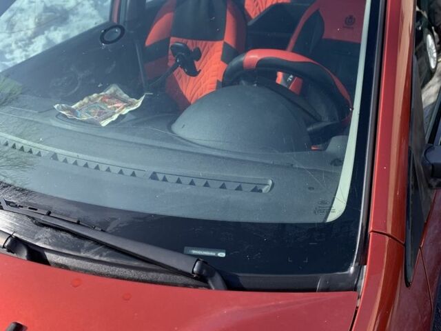 Червоний Форд Фієста, об'ємом двигуна 1.4 л та пробігом 277 тис. км за 3500 $, фото 1 на Automoto.ua