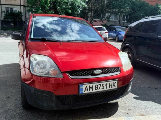 Червоний Форд Фієста, об'ємом двигуна 1.4 л та пробігом 200 тис. км за 3700 $, фото 1 на Automoto.ua