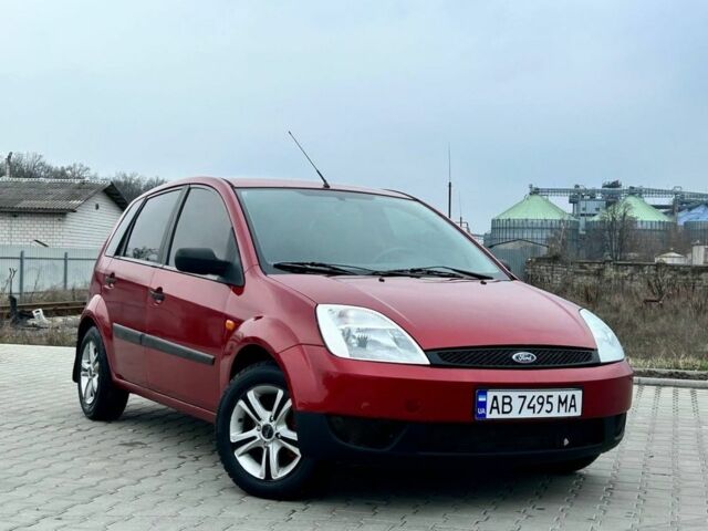 Червоний Форд Фієста, об'ємом двигуна 1.3 л та пробігом 231 тис. км за 3500 $, фото 1 на Automoto.ua