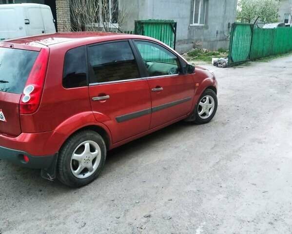 Красный Форд Фиеста, объемом двигателя 1.25 л и пробегом 192 тыс. км за 3400 $, фото 1 на Automoto.ua