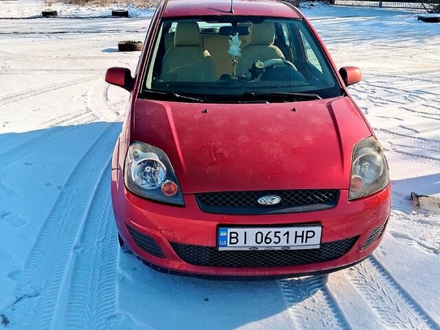 Красный Форд Фиеста, объемом двигателя 1.4 л и пробегом 0 тыс. км за 4500 $, фото 1 на Automoto.ua